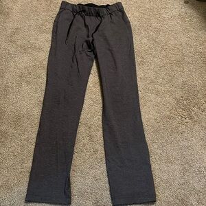 Lululemon on the fly pant, size 8 grey